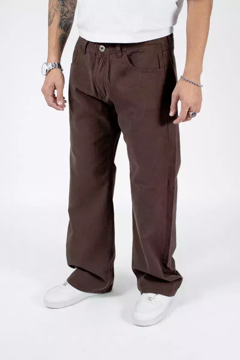 Pantalon RELAXED FIT MARRON LISO (150)