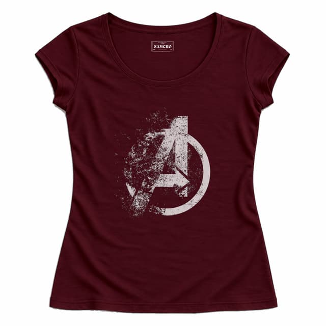 Avengers 42 — Mujer entallada, Bordó