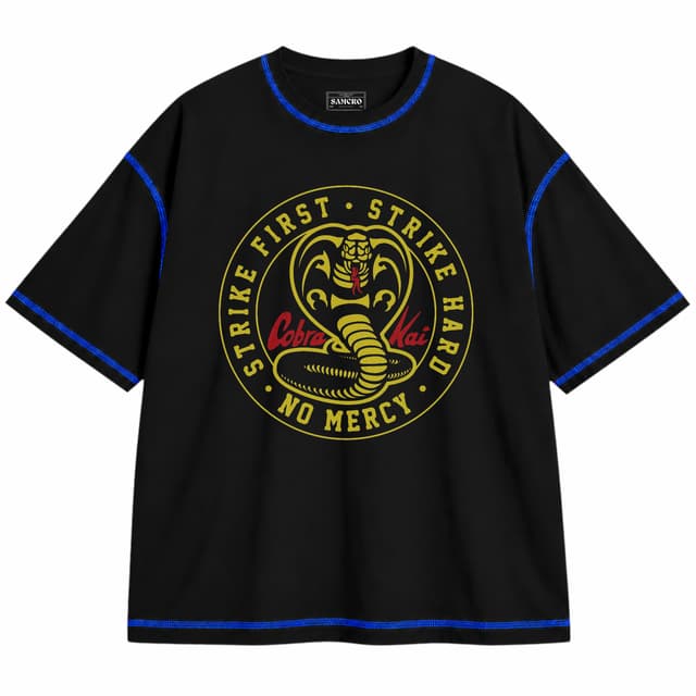 Karate Kid 2 — Unisex oversize, Negro con costura azul