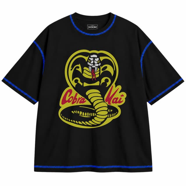 Karate Kid 3 — Unisex oversize, Negro con costura azul