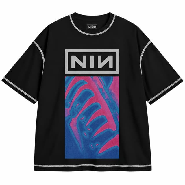 Nine Inch Nails - Logo Costillas Neon — Unisex oversize, Negro con costura blanca
